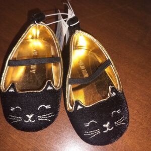 Old Navy Kids Slip on baby shoes with Cat Design - Black and Gold